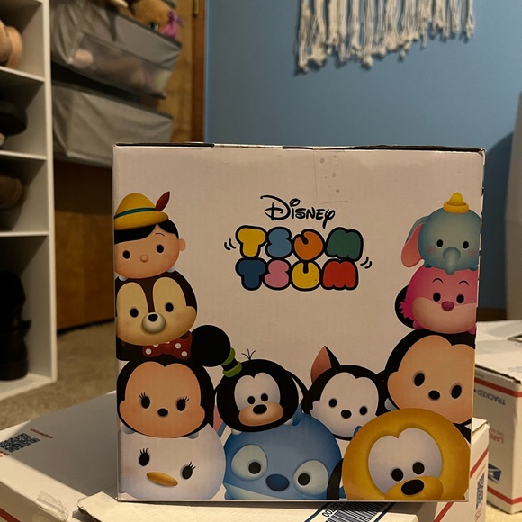 Disney Tsum Tsum Plush Toy - Black and Red - Picture 2 of 3